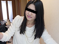 自宅で初めてのゴックン ～超スタイル抜群の巨乳娘～ 三井理香子（26）
